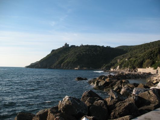 Il Castello Sonnino visto da Quercianella